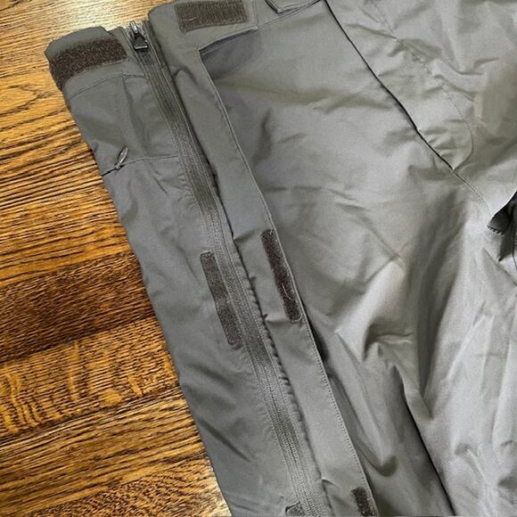 GoLite Paradigm Full Zip Off Hiking Pants Mens L Gray Waterproof Outdoor Stretch - Picture 5 of 10
